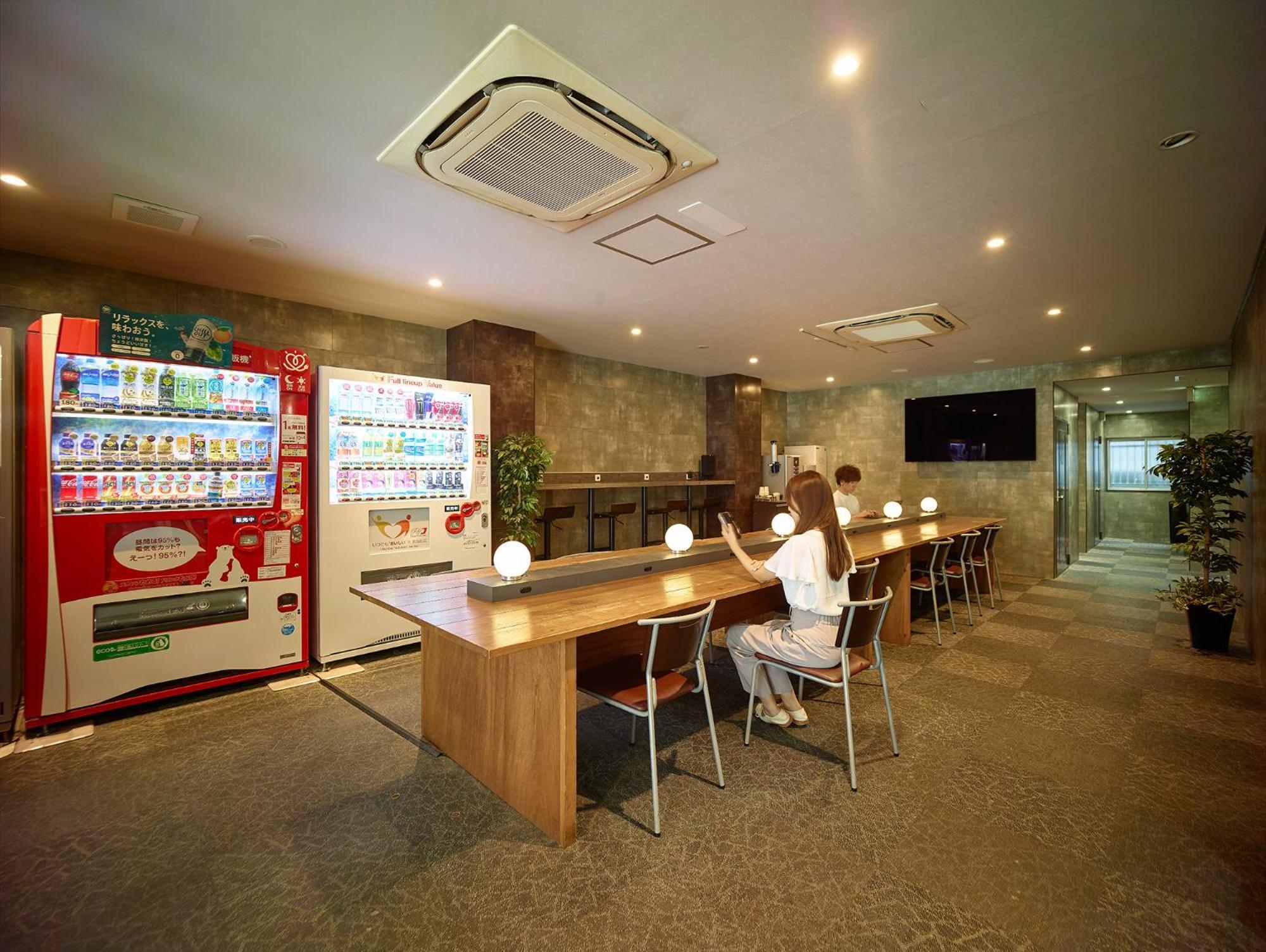 Hotel Sunplaza 2 Annex Осака Екстериор снимка